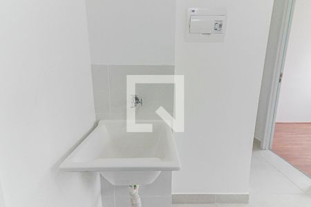 Sala / Cozinha / Lavanderia de apartamento para alugar com 2 quartos, 32m² em Jardim Celeste, São Paulo