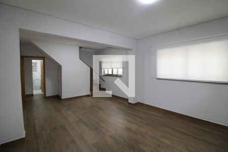 Sala de casa para alugar com 3 quartos, 190m² em Vila Ester (zona Norte), São Paulo