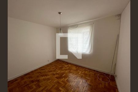 Quarto de casa à venda com 3 quartos, 260m² em Nova Floresta, Belo Horizonte