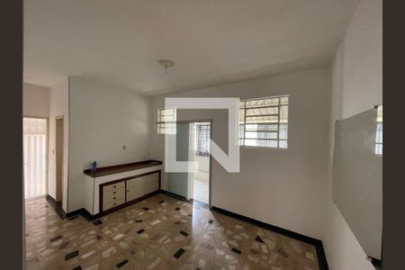 Sala de casa à venda com 3 quartos, 260m² em Nova Floresta, Belo Horizonte