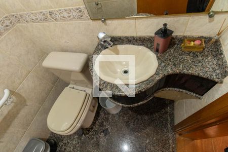 Lavabo de casa para alugar com 5 quartos, 350m² em Xaxim, Curitiba