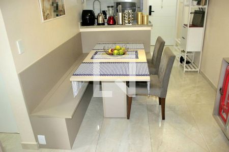 Sala de apartamento à venda com 2 quartos, 61m² em Vila Yaya, Guarulhos