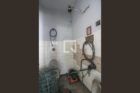 Casa à venda com 820m², 4 quartos e 8 vagas Casa à venda com 820m², 4 quartos e 8 vagasÁrea de Serviço