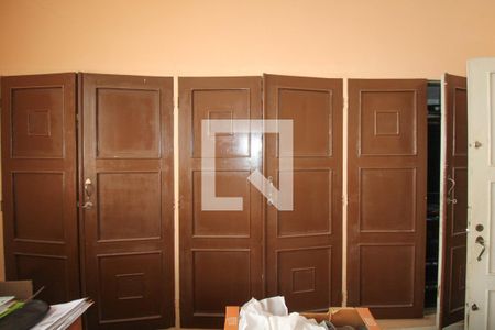 Casa à venda com 820m², 4 quartos e 8 vagas Casa à venda com 820m², 4 quartos e 8 vagasQuarto 3