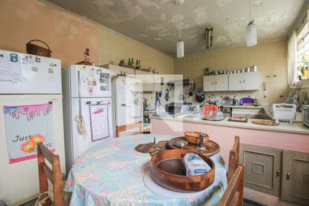 Casa à venda com 820m², 4 quartos e 8 vagas Casa à venda com 820m², 4 quartos e 8 vagasCozinhaCozinha