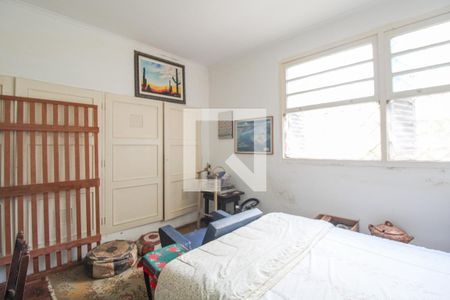 Casa à venda com 820m², 4 quartos e 8 vagas Casa à venda com 820m², 4 quartos e 8 vagasQuarto 1