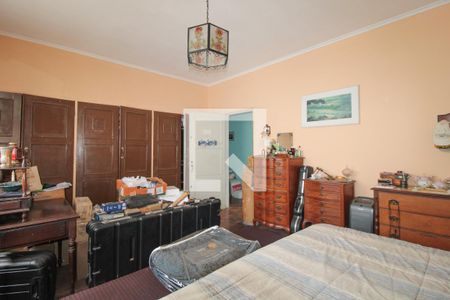 Casa à venda com 820m², 4 quartos e 8 vagas Casa à venda com 820m², 4 quartos e 8 vagasQuarto 3