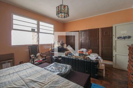 Casa à venda com 820m², 4 quartos e 8 vagas Casa à venda com 820m², 4 quartos e 8 vagasQuarto 3