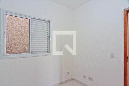 Quarto 2 de apartamento para alugar com 2 quartos, 40m² em Jardim Mangalot, São Paulo