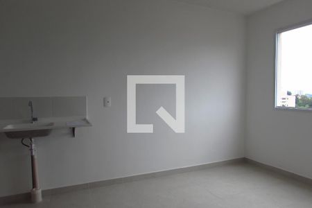 Sala/Cozinha de apartamento para alugar com 2 quartos, 32m² em Jardim Celeste, São Paulo