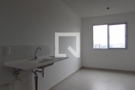 Sala/Cozinha de apartamento para alugar com 2 quartos, 32m² em Jardim Celeste, São Paulo