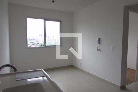 Sala/Cozinha de apartamento para alugar com 2 quartos, 32m² em Jardim Celeste, São Paulo