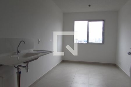 Sala/Cozinha de apartamento para alugar com 2 quartos, 32m² em Jardim Celeste, São Paulo