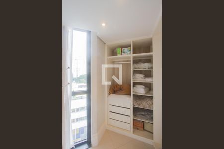 Closet de apartamento à venda com 1 quarto, 52m² em Campo Belo, São Paulo