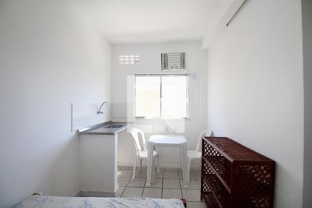 Kitnet/Studio para alugar com 0 quarto, 18m² em Tororo, Salvador