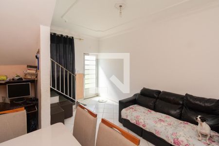 Sala de casa de condomínio à venda com 2 quartos, 66m² em Fonte Grande, Contagem