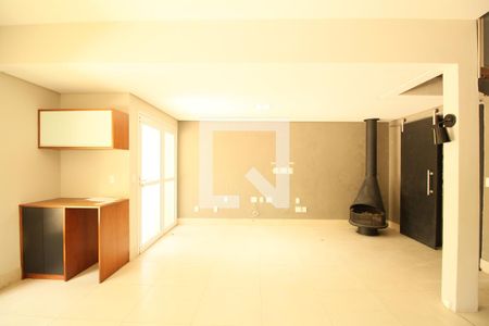 Sala de casa de condomínio para alugar com 2 quartos, 106m² em Vila Andrade, São Paulo