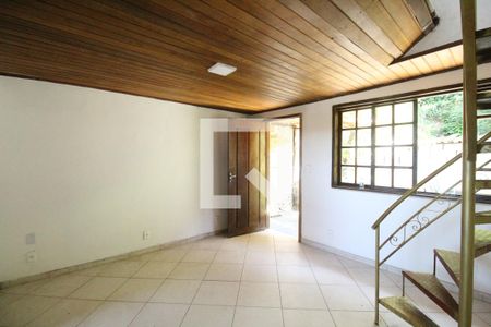 Sala de casa para alugar com 1 quarto, 60m² em Freguesia (jacarepaguá), Rio de Janeiro