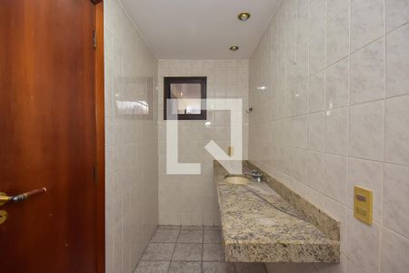 Apartamento à venda com 340m², 4 quartos e 4 vagas Apartamento à venda com 340m², 4 quartos e 4 vagasBanheiro Suíte 1