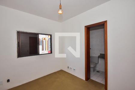 Apartamento à venda com 340m², 4 quartos e 4 vagas Apartamento à venda com 340m², 4 quartos e 4 vagasSuíte 3