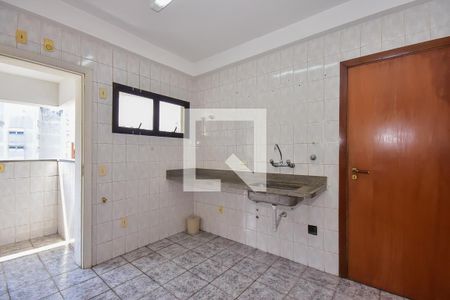 Apartamento à venda com 340m², 4 quartos e 4 vagas Apartamento à venda com 340m², 4 quartos e 4 vagasCozinha