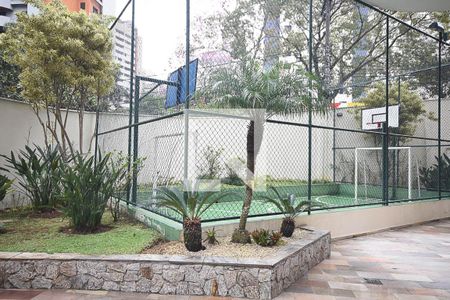 Apartamento à venda com 340m², 4 quartos e 4 vagas Apartamento à venda com 340m², 4 quartos e 4 vagasQuadra