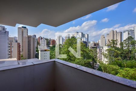 Apartamento à venda com 340m², 4 quartos e 4 vagas Apartamento à venda com 340m², 4 quartos e 4 vagasVaranda da Suíte 1