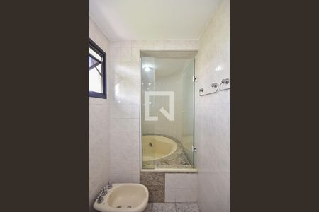 Apartamento à venda com 340m², 4 quartos e 4 vagas Apartamento à venda com 340m², 4 quartos e 4 vagasBanheiro Suíte 1