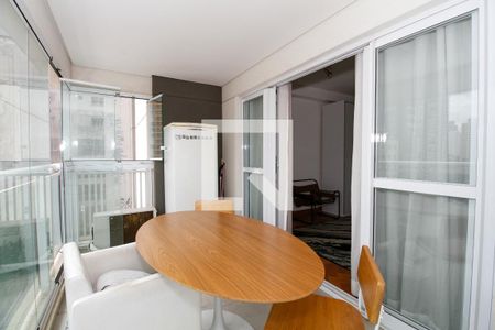 Varanda e Cozinha de kitnet/studio à venda com 1 quarto, 32m² em Pinheiros, São Paulo