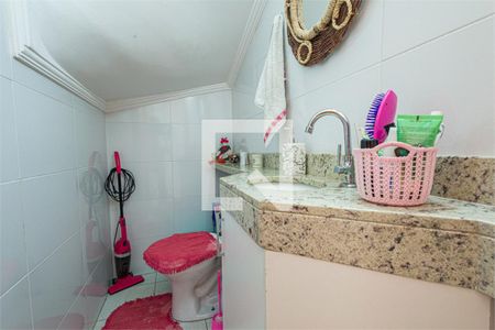 Casa à venda com 3 quartos, 90m² em Vila Nivi, São Paulo