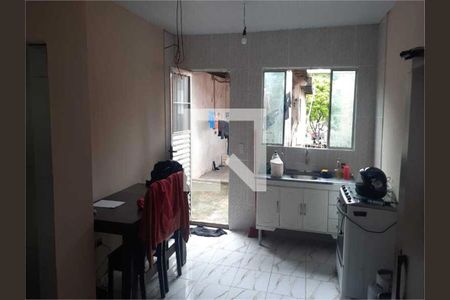 Casa à venda com 1 quarto, 140m² em Utinga, Santo André