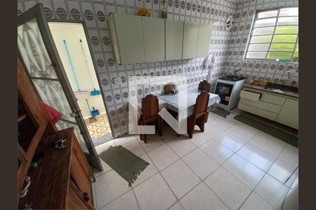 Casa à venda com 4 quartos, 180m² em Jardim Bonfiglioli, São Paulo