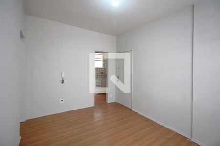 Sala de apartamento para alugar com 2 quartos, 65m² em Nova Floresta, Belo Horizonte