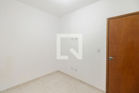 Quarto 2 de apartamento para alugar com 2 quartos, 42m² em Vila Esperança, São Paulo