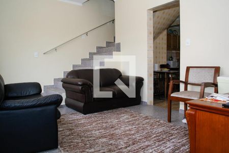 Sala de casa à venda com 3 quartos, 120m² em Jardim Peri, São Paulo