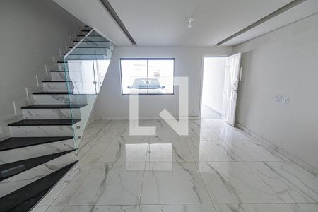 Sala de casa à venda com 3 quartos, 162m² em Floramar, Belo Horizonte