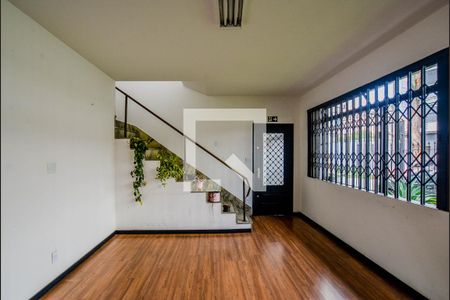 Sala de casa para alugar com 3 quartos, 456m² em Vila Assunção, Santo André