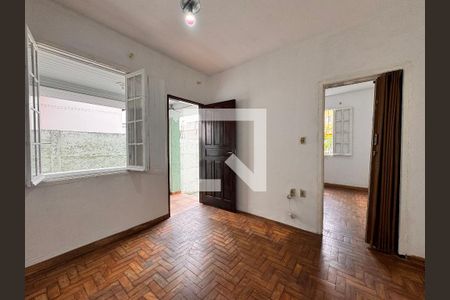 Sala de casa para alugar com 2 quartos, 82m² em Vila América, Santo André