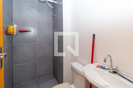 Banheiro de apartamento para alugar com 1 quarto, 28m² em Penha de França, São Paulo