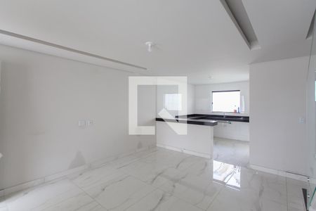 Sala de casa à venda com 3 quartos, 162m² em Floramar, Belo Horizonte