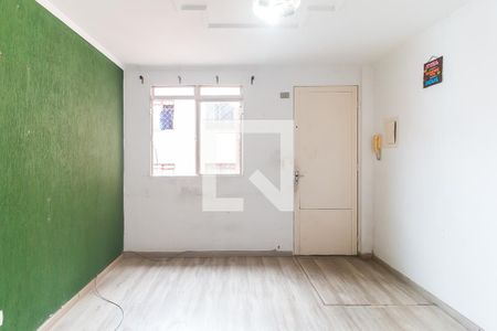 Sala de apartamento para alugar com 2 quartos, 50m² em Jardim Bela Vista, Mogi das Cruzes