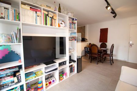 Sala de apartamento para alugar com 2 quartos, 63m² em Cerqueira César, São Paulo