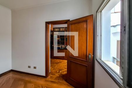 Casa à venda com 300m², 4 quartos e 3 vagas Casa à venda com 300m², 4 quartos e 3 vagasQuarto 3