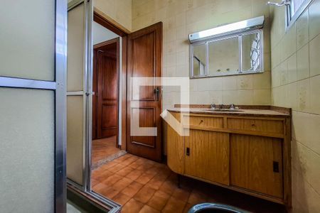 Casa à venda com 300m², 4 quartos e 3 vagas Casa à venda com 300m², 4 quartos e 3 vagasBanheiro