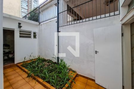 Casa à venda com 300m², 4 quartos e 3 vagas Casa à venda com 300m², 4 quartos e 3 vagasQuintal
