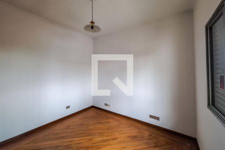 Casa à venda com 300m², 4 quartos e 3 vagas Casa à venda com 300m², 4 quartos e 3 vagasQuarto 1