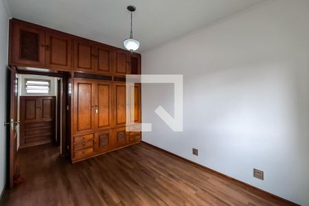 Casa à venda com 300m², 4 quartos e 3 vagas Casa à venda com 300m², 4 quartos e 3 vagasSuíte