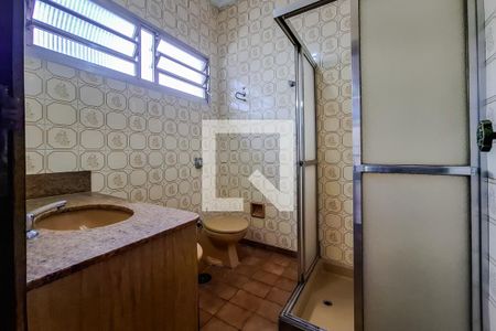 Casa à venda com 300m², 4 quartos e 3 vagas Casa à venda com 300m², 4 quartos e 3 vagasSuíte