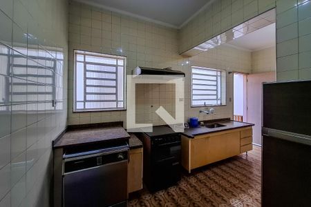 Casa à venda com 300m², 4 quartos e 3 vagas Casa à venda com 300m², 4 quartos e 3 vagasCozinha