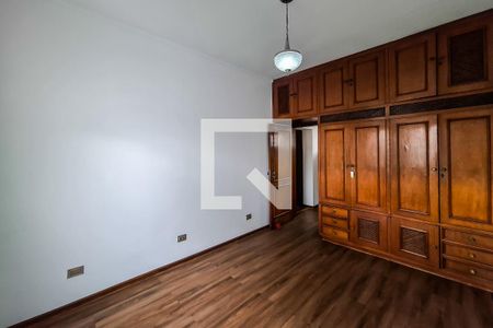 Casa à venda com 300m², 4 quartos e 3 vagas Casa à venda com 300m², 4 quartos e 3 vagasSuíte